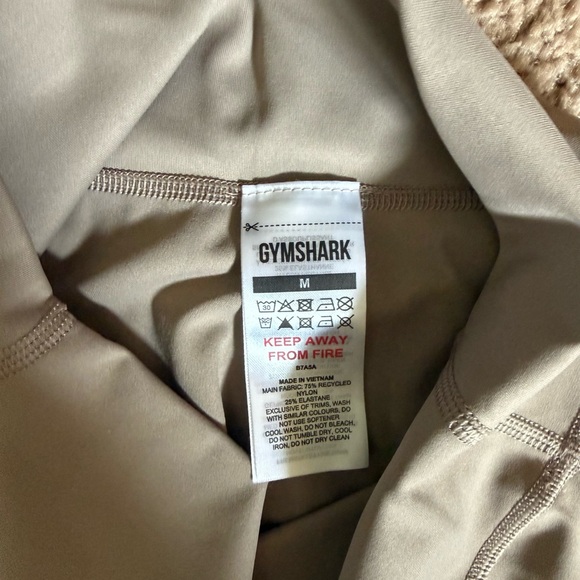 Gymshark Women's Beige High-Waisted Shorts - Picture 6 of 7